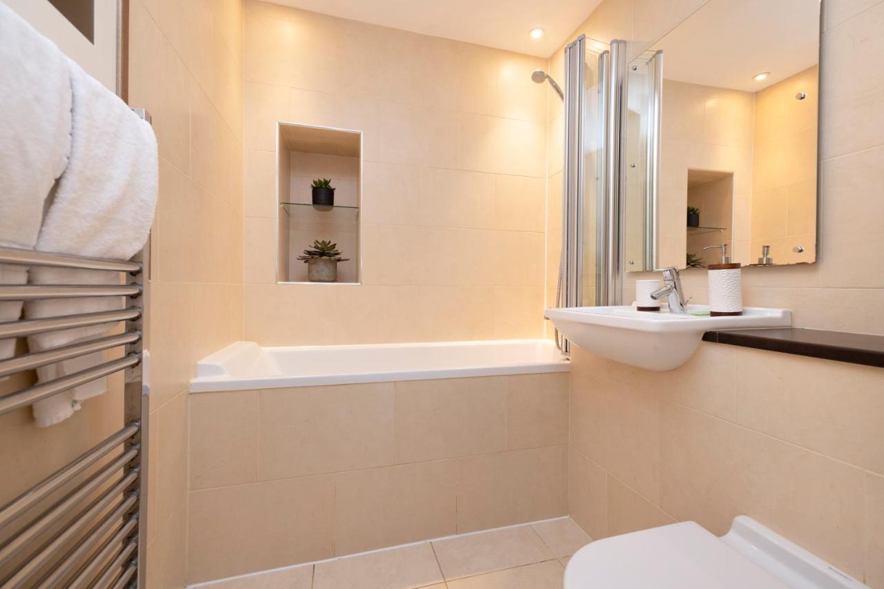 شقة Joivy Luxury Flat Near Edinburgh Castle المظهر الخارجي الصورة