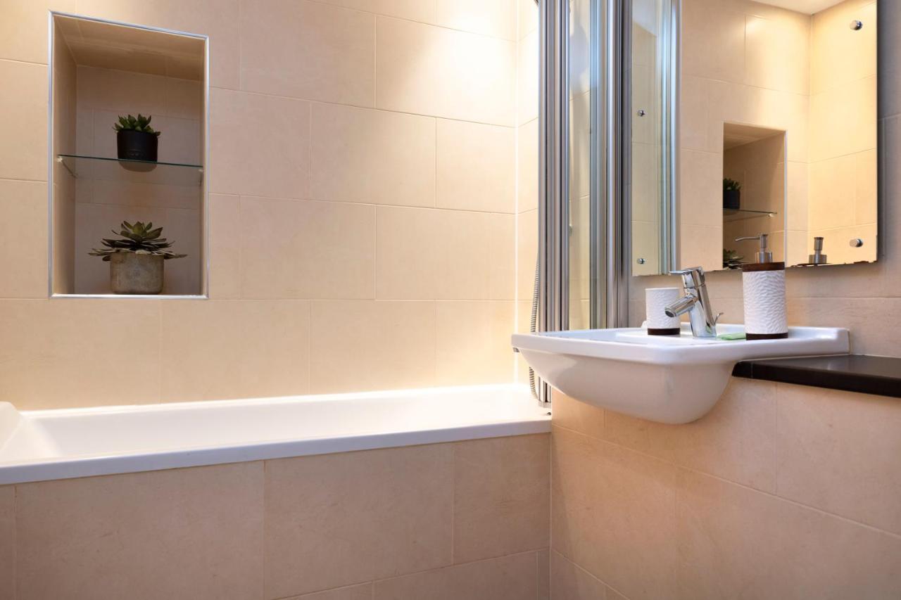 شقة Joivy Luxury Flat Near Edinburgh Castle المظهر الخارجي الصورة
